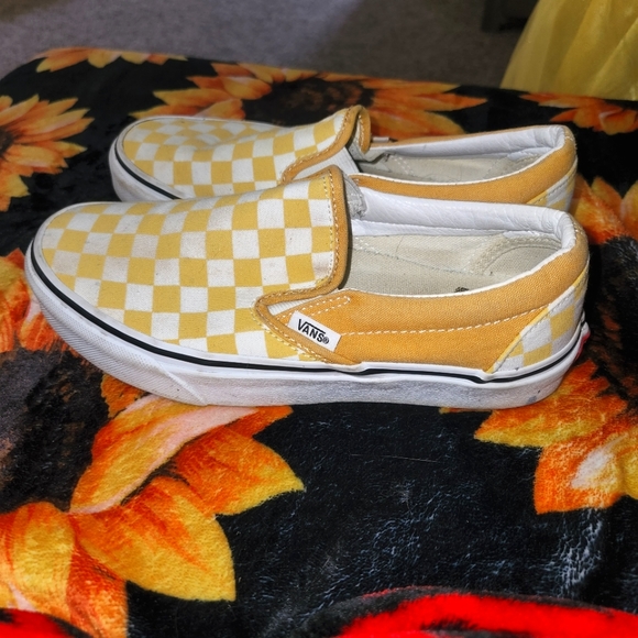 Vans - Picture 2 of 2